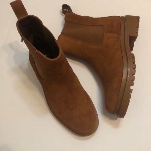 Ralph Lauren Corrine suede booties! - NWOT - Picture 2 of 9
